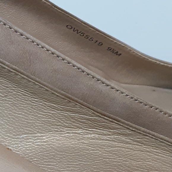 Stuart Weitzman Vintage Open Toe Suede Pump Size 9.5. - Picture 7 of 14